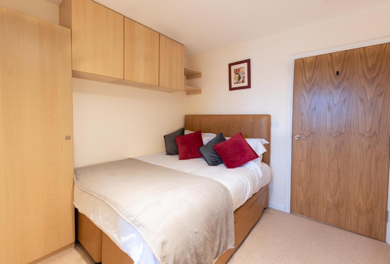 Abodebed - Handleys Court เฮเมลเฮมพ์สเตด ภายนอก รูปภาพ